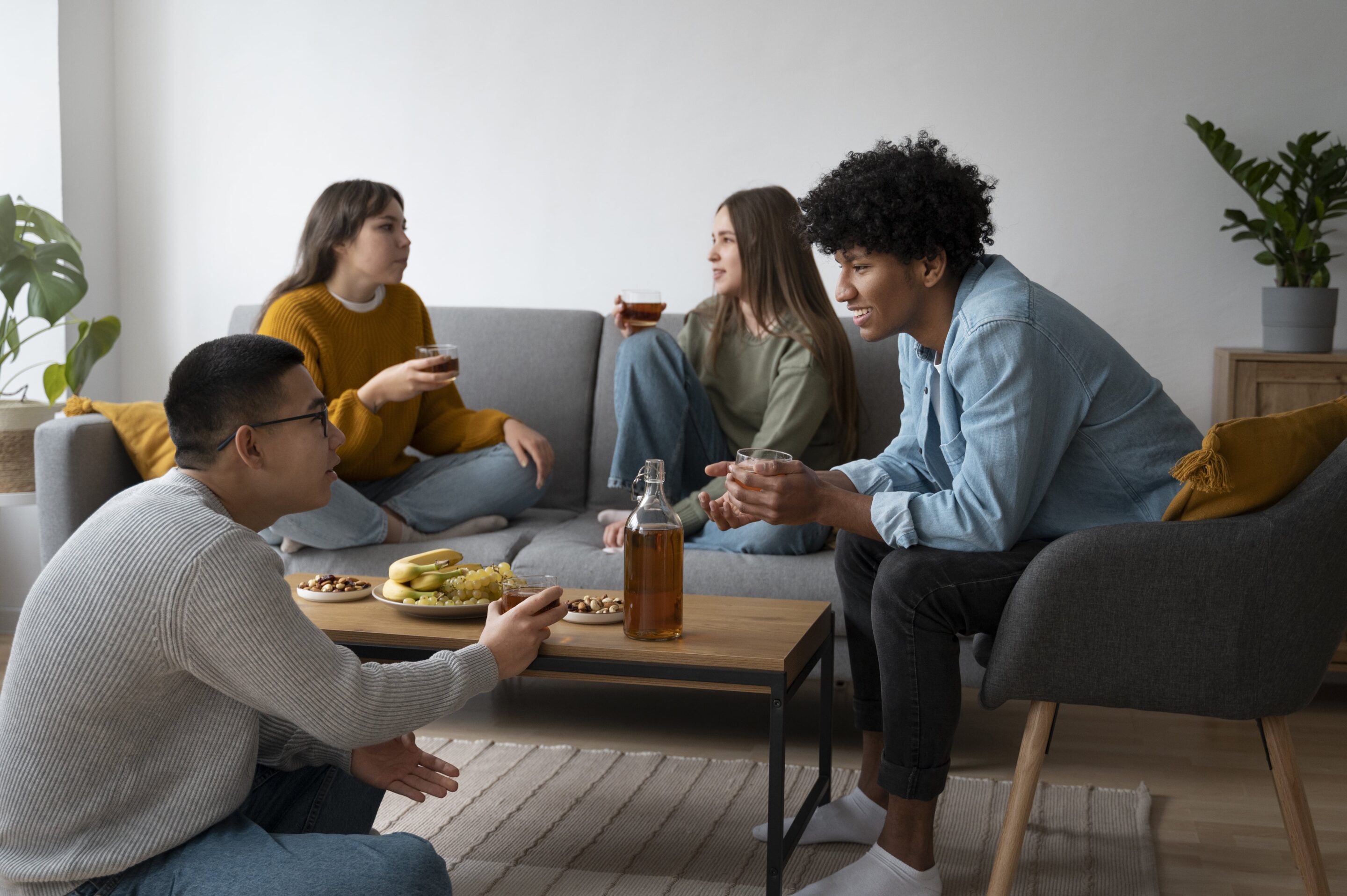 people-drinking-kombucha-gathering-min-min